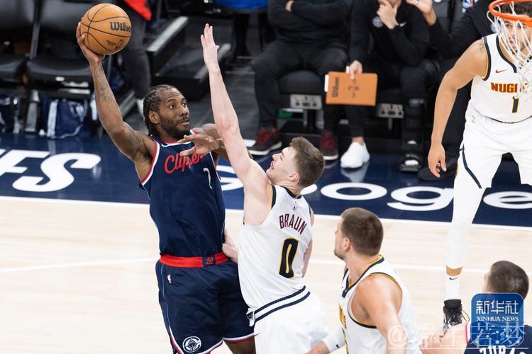 4月30日季后赛：快船对阵掘金 伦纳德精彩表现